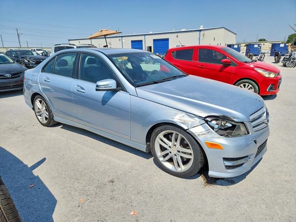 2013 MERCEDES-BENZ C C300