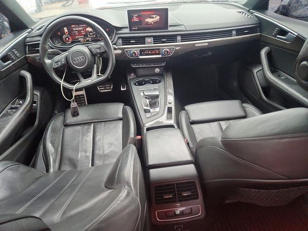 2018 AUDI S5
