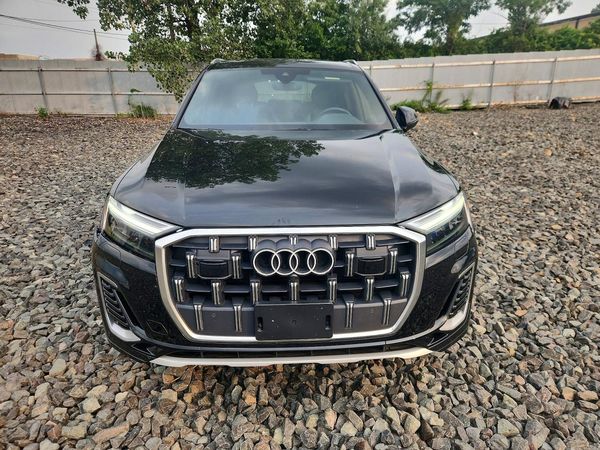 2025 AUDI Q7