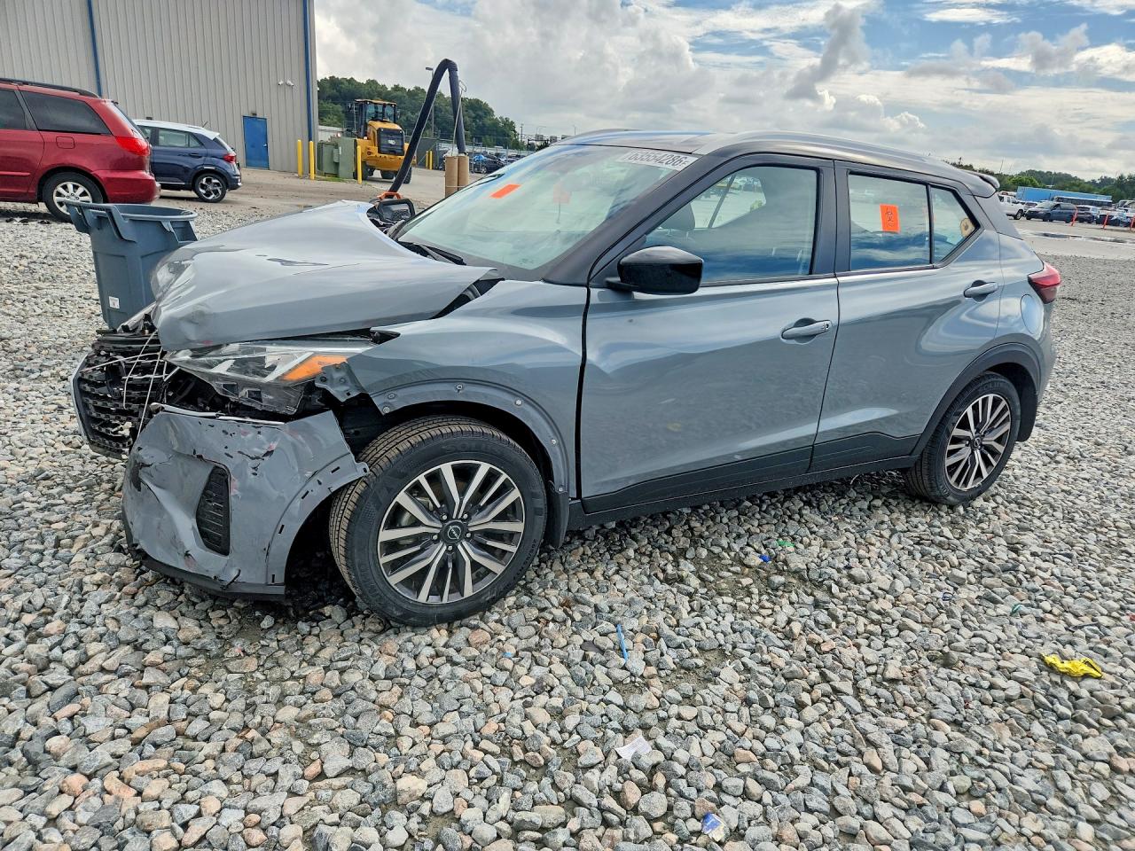 2022 NISSAN KICKS