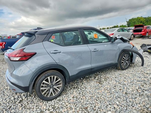2022 NISSAN KICKS