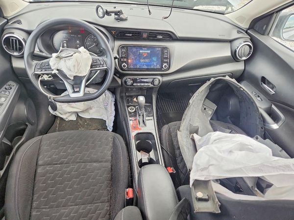 2022 NISSAN KICKS