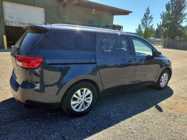 2015 KIA SEDONA GL - Middle-low