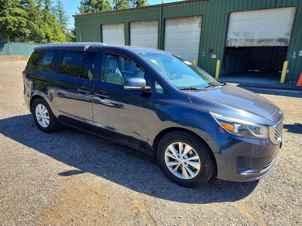 2015 KIA SEDONA GL - Middle-low