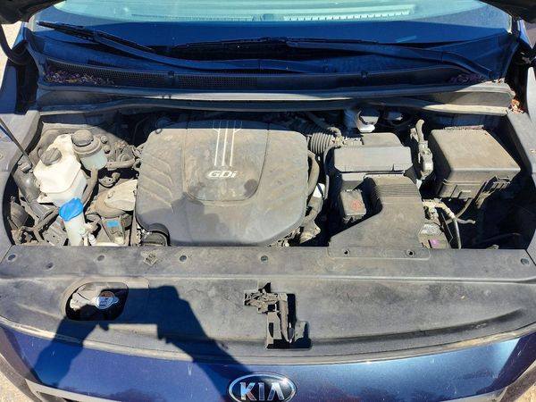 2015 KIA SEDONA GL - Middle-low