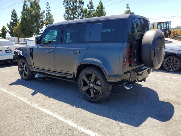 2025 LAND ROVER DEFENDER 110 X-Dynamic SE