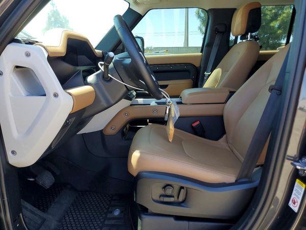 2025 LAND ROVER DEFENDER 110 X-Dynamic SE