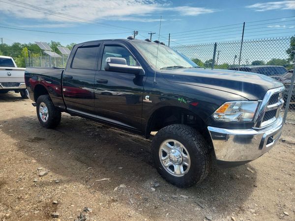 2018 RAM 2500 ST CREW CAB 4X4