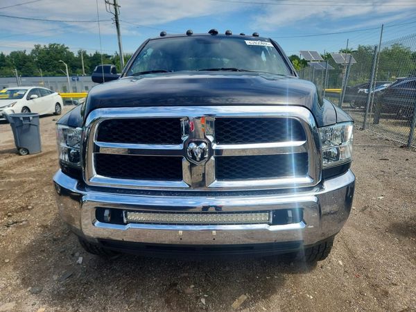 2018 RAM 2500 ST CREW CAB 4X4