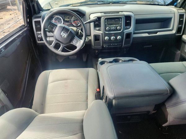 2018 RAM 2500 ST CREW CAB 4X4
