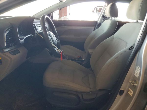 2017 HYUNDAI ELANTRA SE Base
