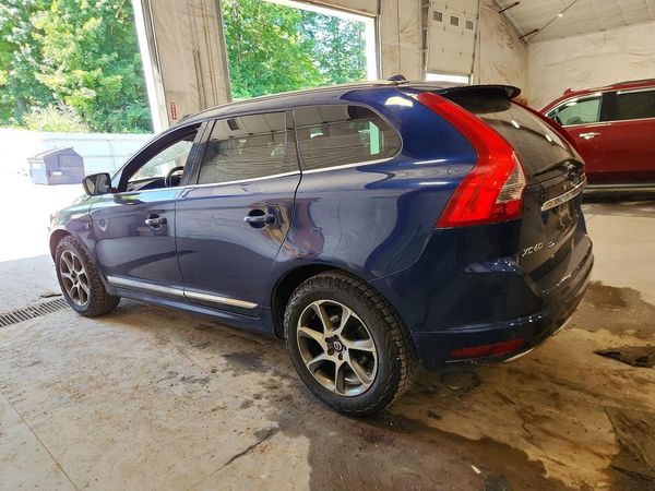 2015 VOLVO XC60