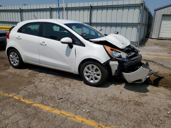 2015 KIA RIO GL - Middle-low