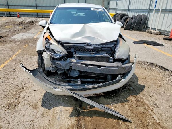 2015 KIA RIO GL - Middle-low