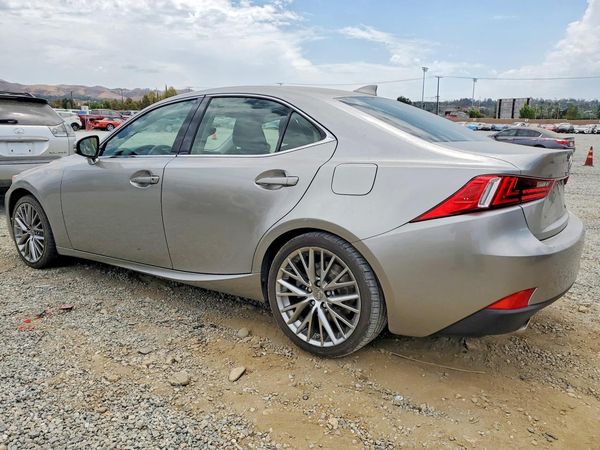 2016 LEXUS IS 200t