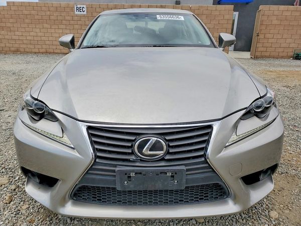 2016 LEXUS IS 200t