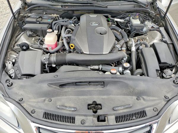 2016 LEXUS IS 200t