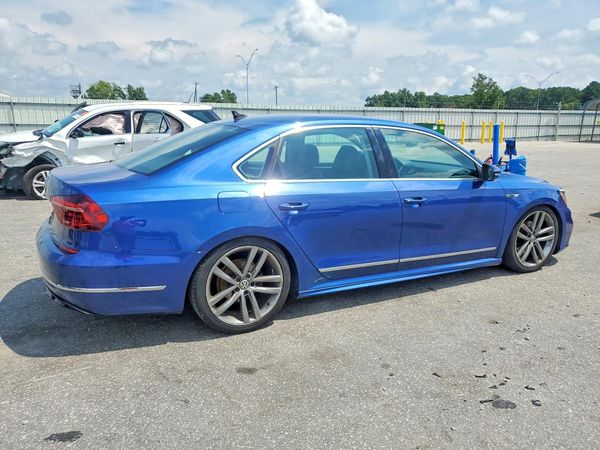 2017 VOLKSWAGEN PASSAT R-Line