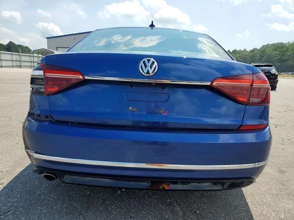 2017 VOLKSWAGEN PASSAT R-Line