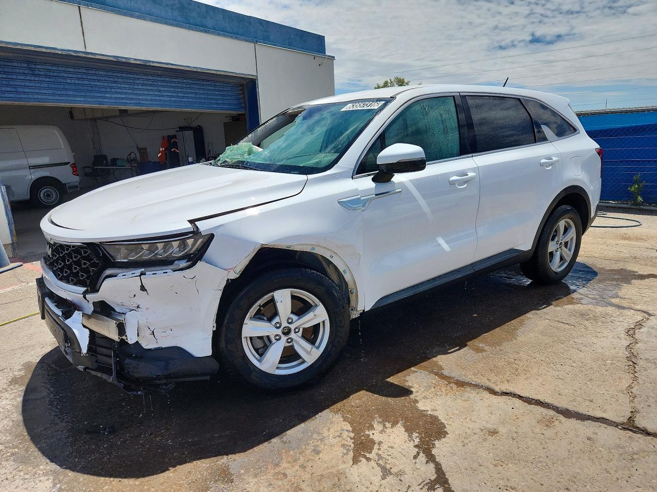 2022 KIA SORENTO LX — Front 3/4