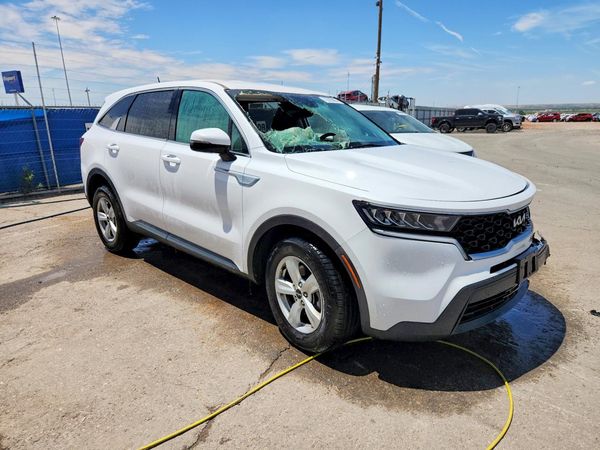 2022 KIA SORENTO LX — Passenger 3/4