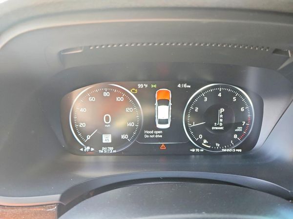 2020 VOLVO S90 Momentum