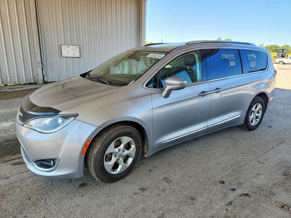 2017 CHRYSLER PACIFICA Touring L Plus