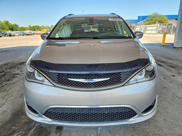 2017 CHRYSLER PACIFICA Touring L Plus