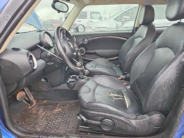 2012 MINI COOPER