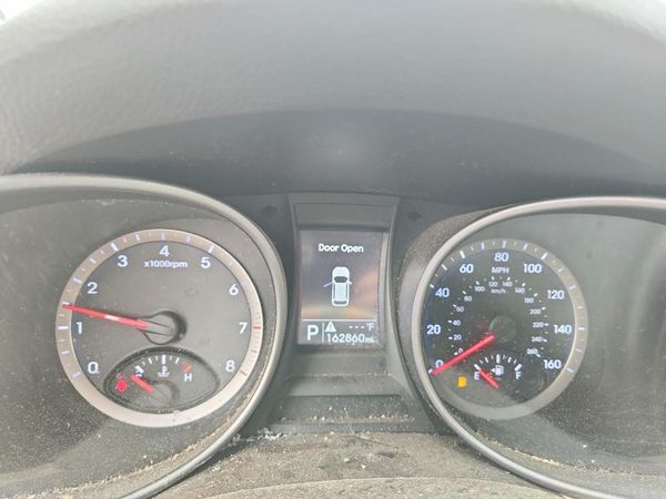 2016 HYUNDAI SANTA FE Base