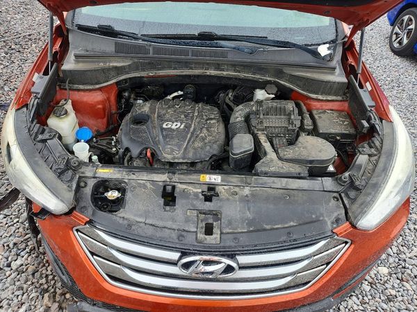 2016 HYUNDAI SANTA FE Base