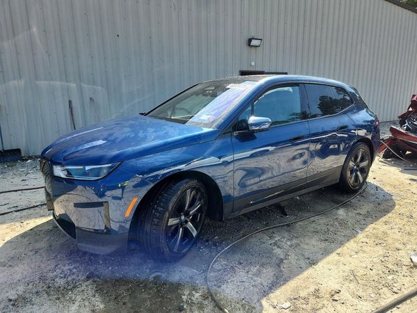 2022 BMW IX xDrive50i