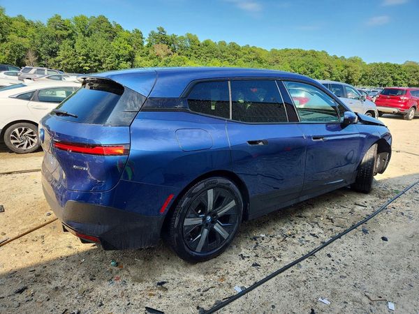 2022 BMW IX xDrive50i