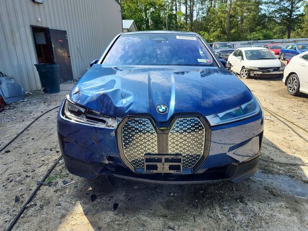 2022 BMW IX xDrive50i