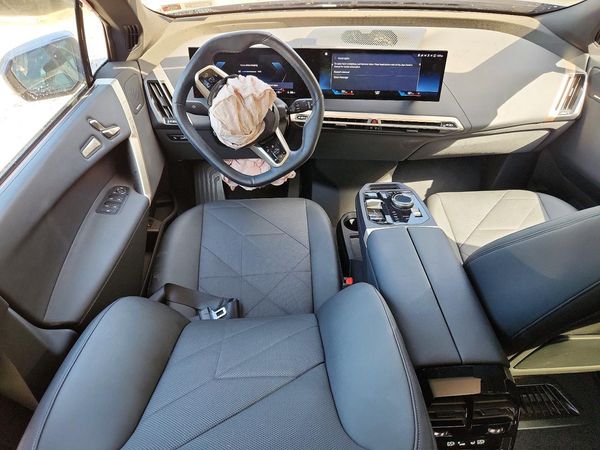 2022 BMW IX xDrive50i