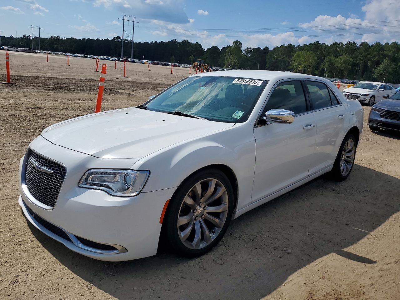 2019 CHRYSLER 300