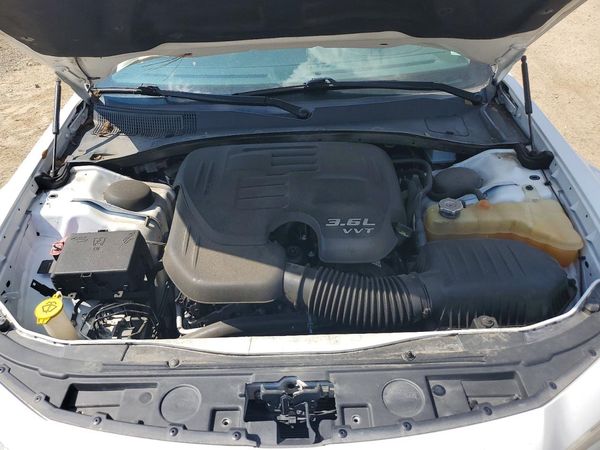 2019 CHRYSLER 300