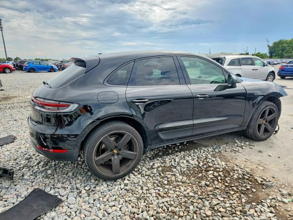 2020 PORSCHE MACAN