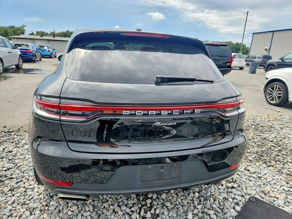 2020 PORSCHE MACAN
