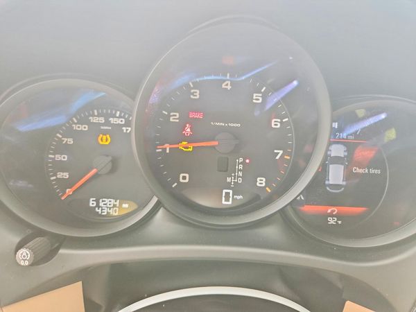 2020 PORSCHE MACAN