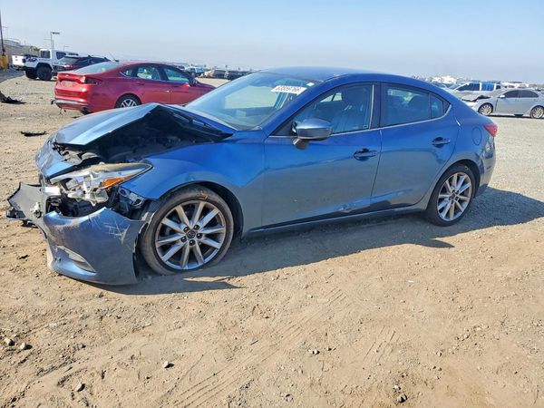 2017 MAZDA 3