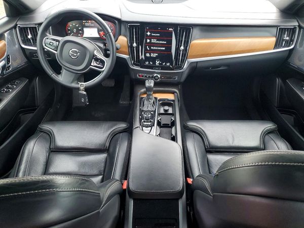 2018 VOLVO S90 Inscription