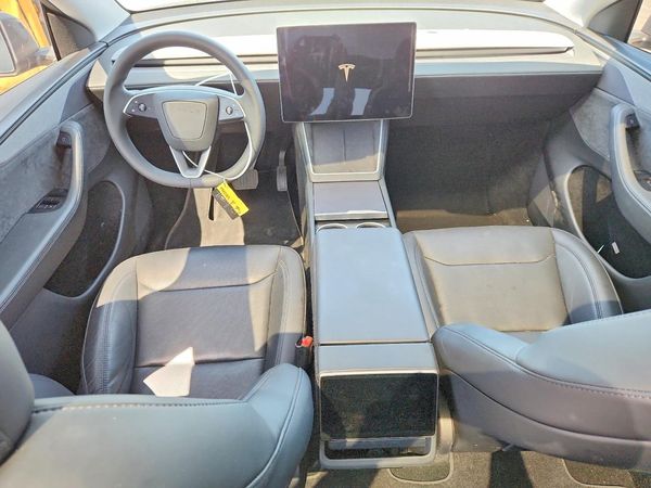 2026 TESLA MODEL Y