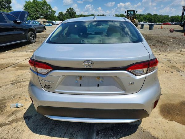 2021 TOYOTA COROLLA