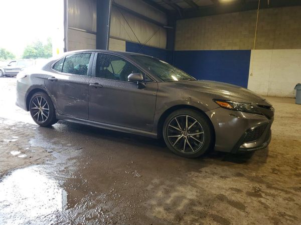 2021 TOYOTA CAMRY SE — Passenger 3/4