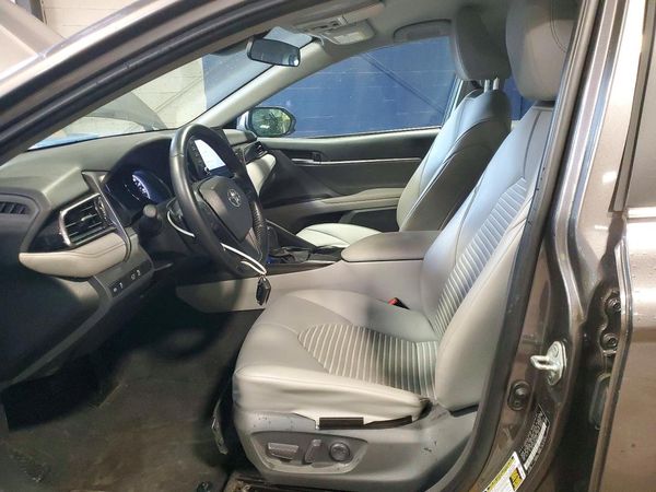 2021 TOYOTA CAMRY SE — DENT