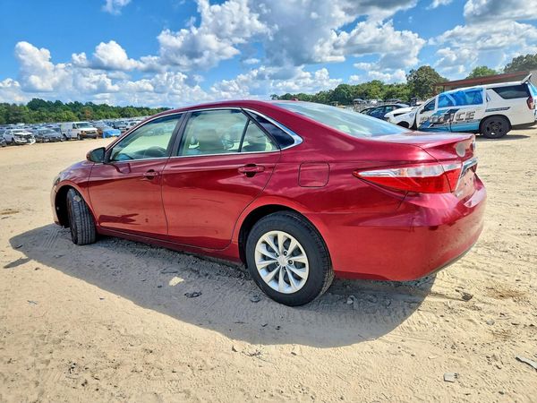 2015 TOYOTA CAMRY