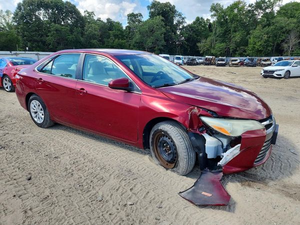 2015 TOYOTA CAMRY