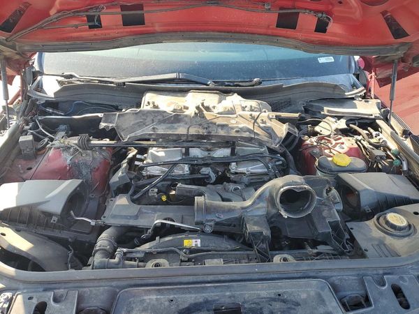 2014 LAND ROVER RANGEROVER Supercharged — Engine bay