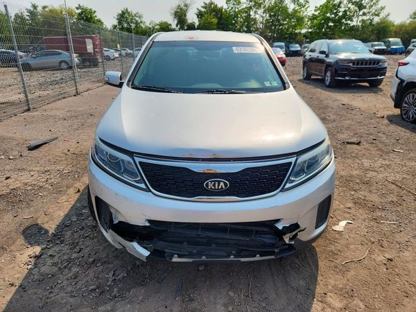 2015 KIA SORENTO GL